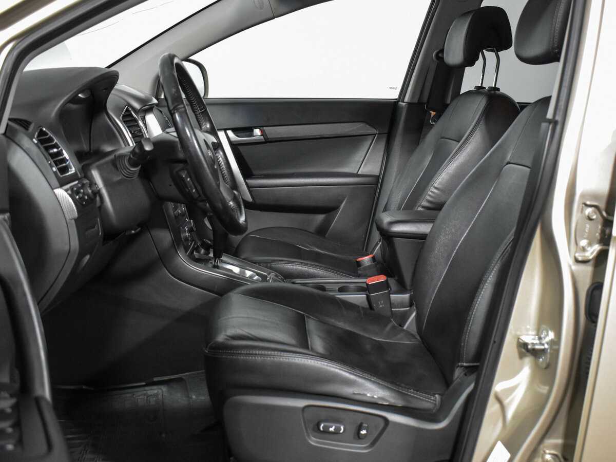 Chevrolet Captiva с пробегом — 2012 год. Фото: #9