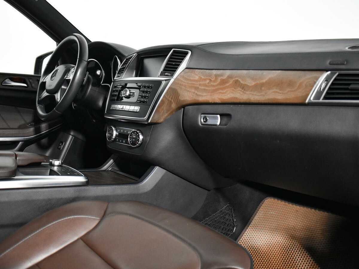 Mercedes-Benz GL-Класс с пробегом — 2013 год. Фото: #8