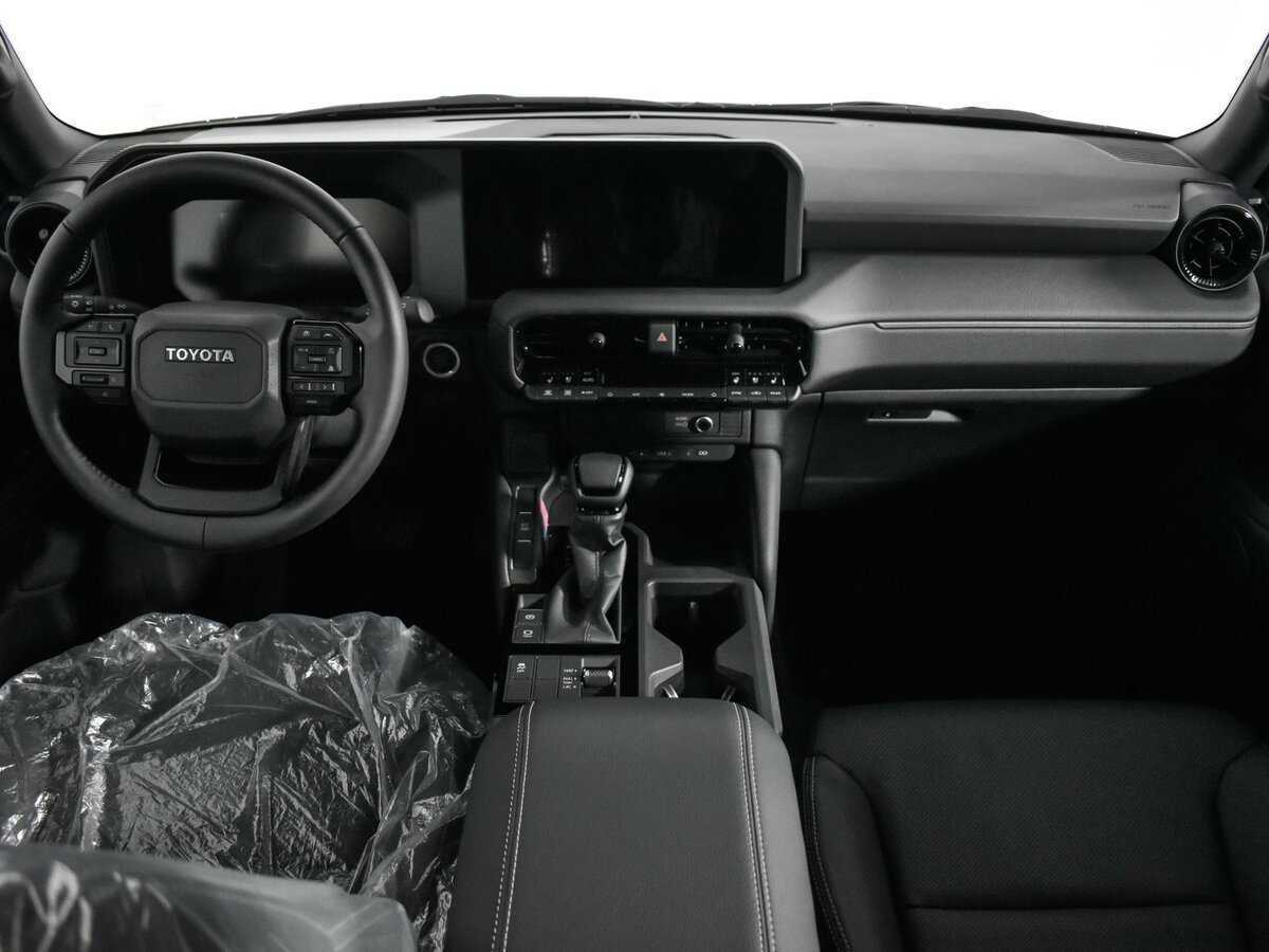 Toyota Land Cruiser Prado с пробегом — 2024 год. Фото: #12