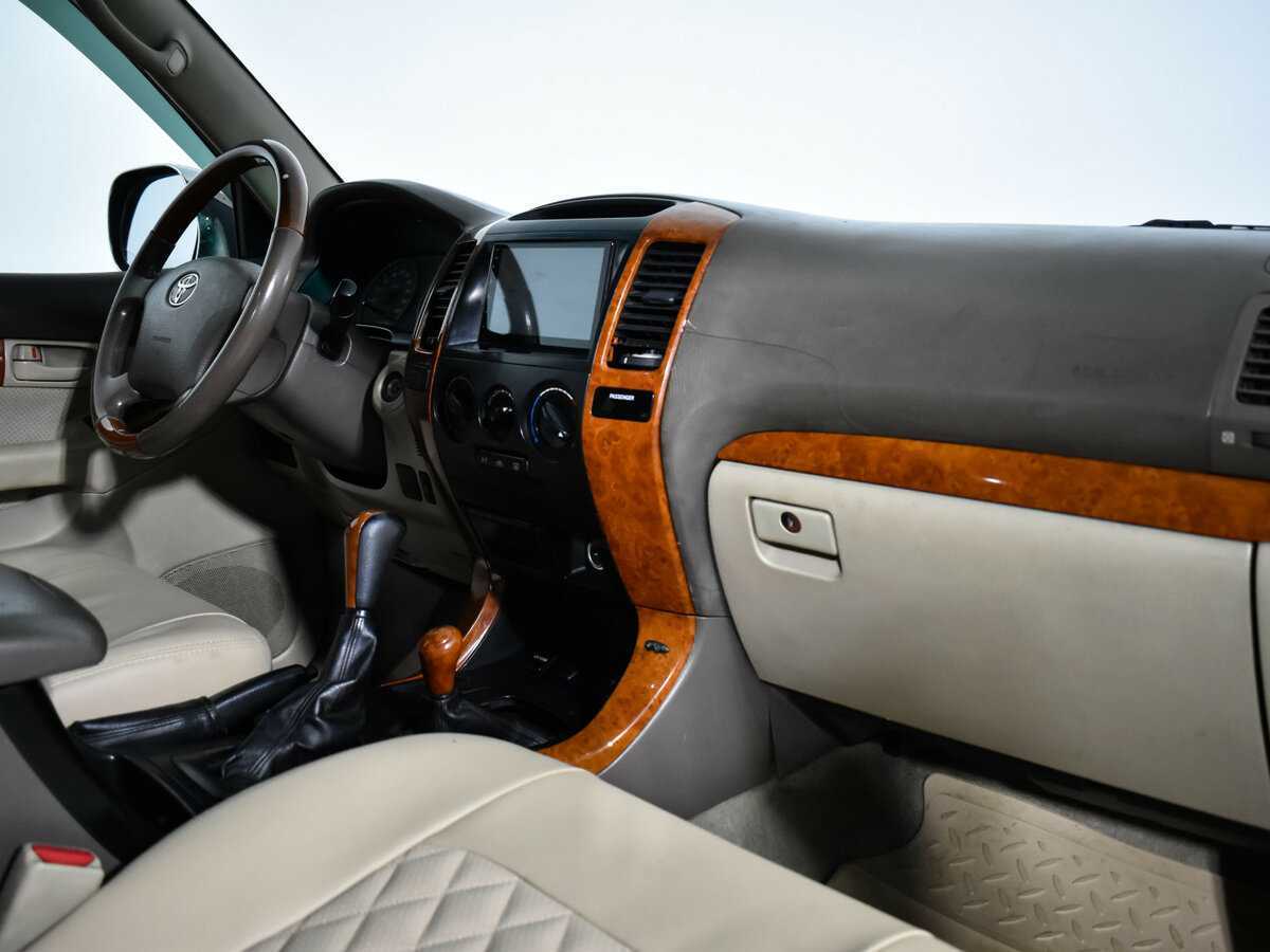 Toyota Land Cruiser Prado с пробегом — 2004 год. Фото: #8