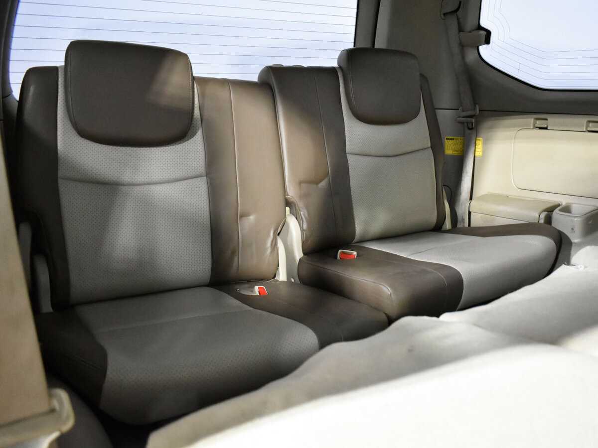 Toyota Land Cruiser Prado с пробегом — 2004 год. Фото: #10