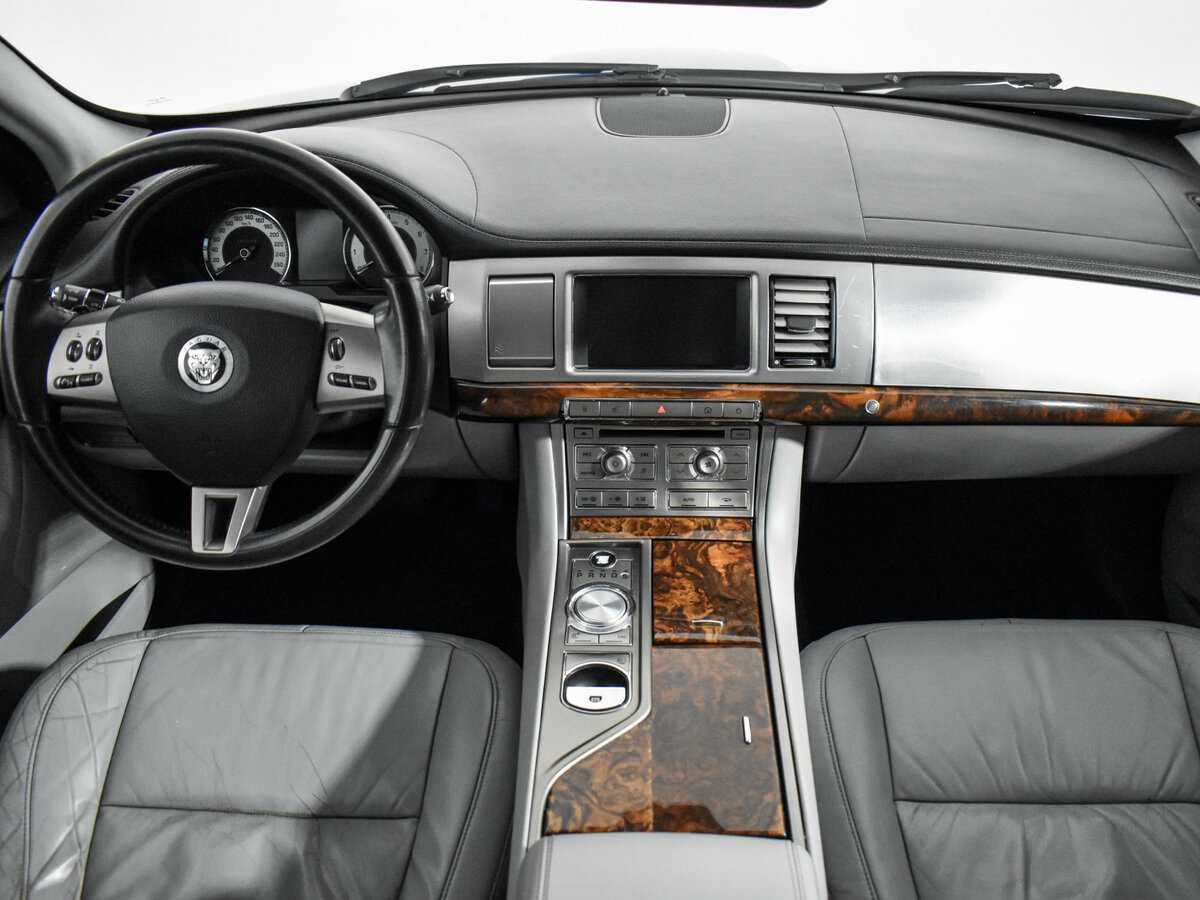 Jaguar XF с пробегом — 2008 год. Фото: #13