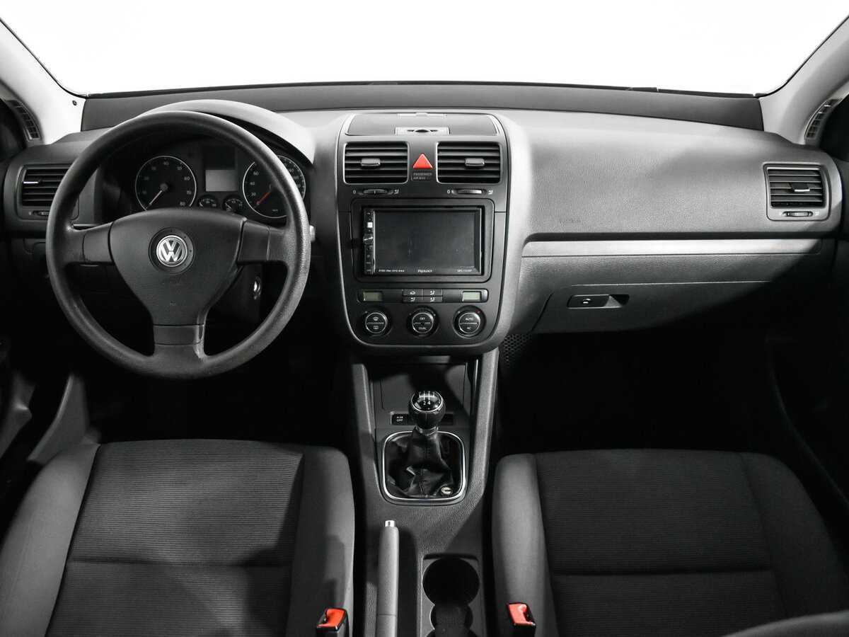 Volkswagen Golf с пробегом — 2008 год. Фото: #11
