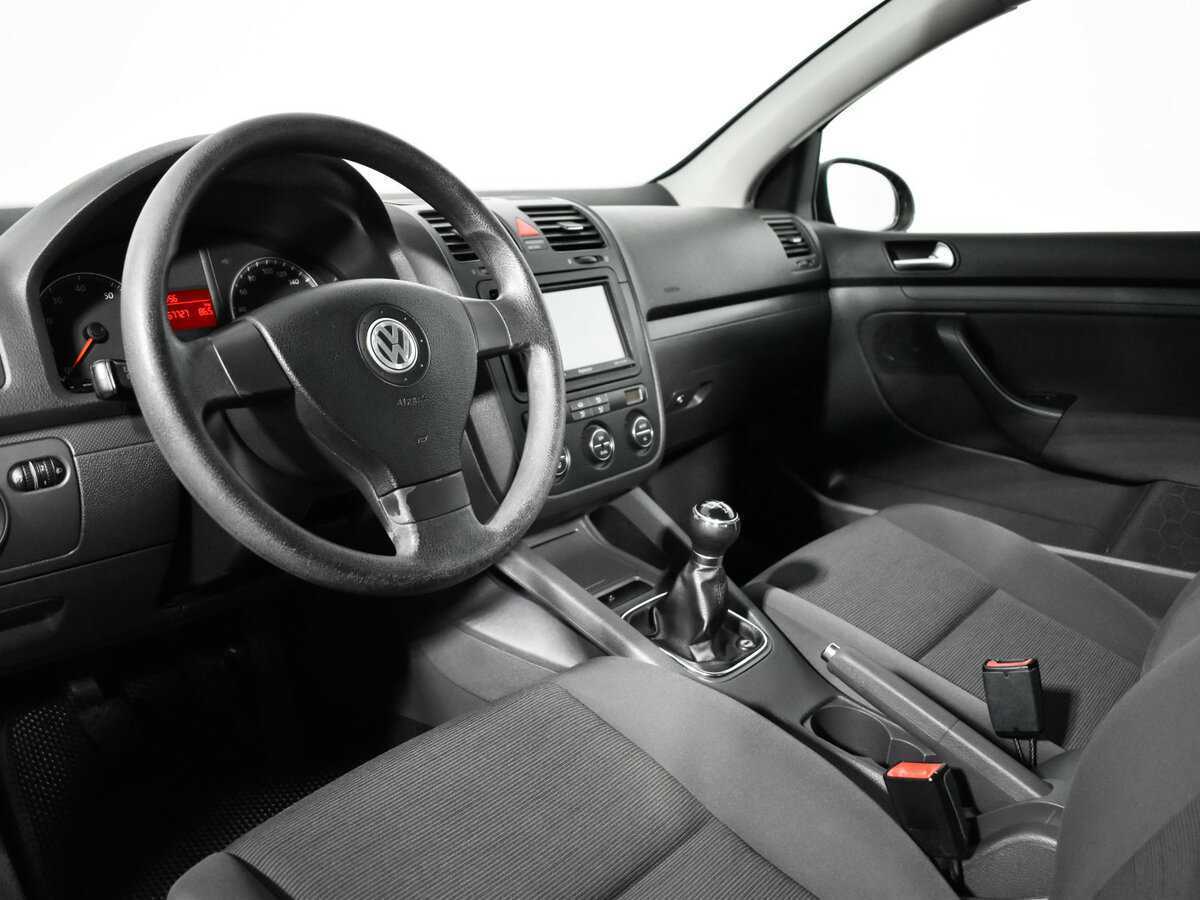 Volkswagen Golf с пробегом — 2008 год. Фото: #12