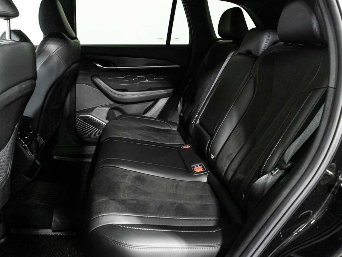 Geely Monjaro с пробегом — 2024 год. Фото: #9