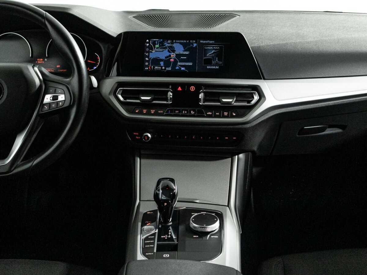 BMW 3 серии с пробегом — 2019 год. Фото: #13