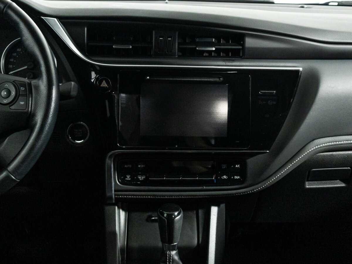 Toyota Corolla с пробегом — 2018 год. Фото: #13