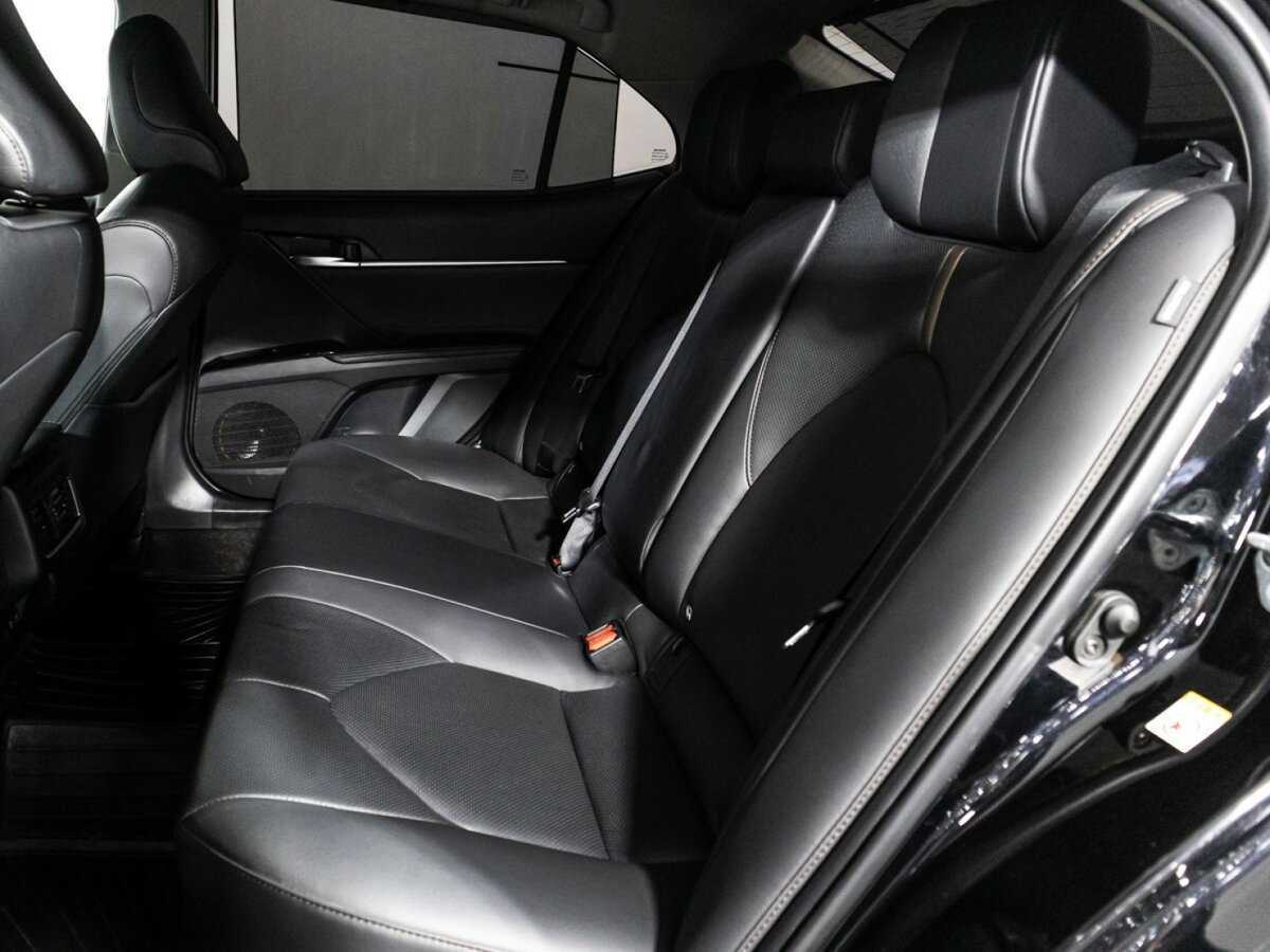 Toyota Camry с пробегом — 2019 год. Фото: #9