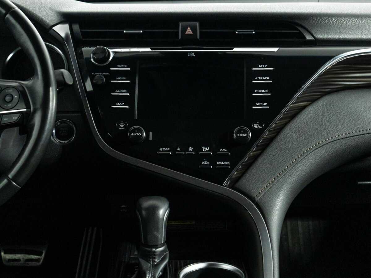 Toyota Camry с пробегом — 2019 год. Фото: #13