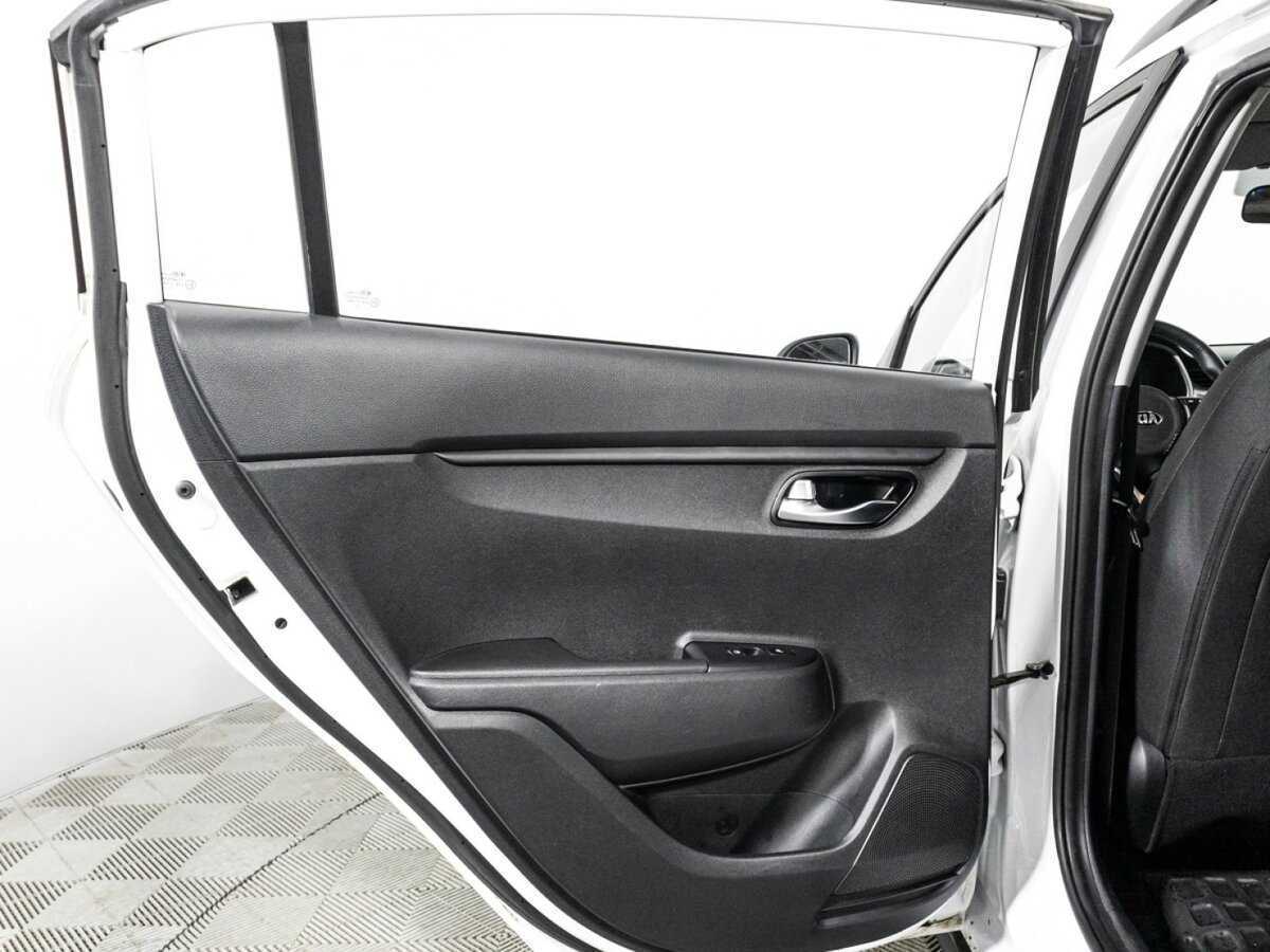 Kia Rio с пробегом — 2021 год. Фото: #22