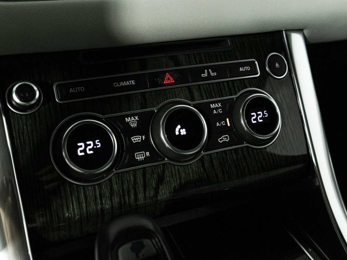 Land Rover Range Rover Sport с пробегом — 2014 год. Фото: #22