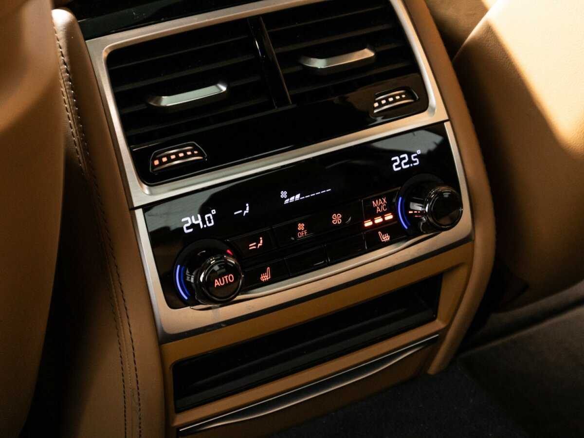 BMW 7 серии с пробегом — 2022 год. Фото: #14