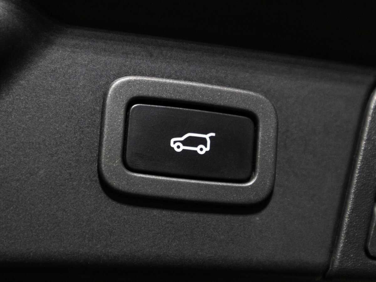 Land Rover Range Rover Velar с пробегом — 2018 год. Фото: #14