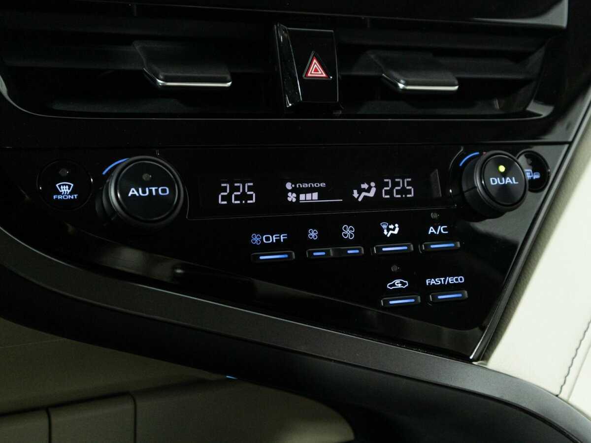 Toyota Camry с пробегом — 2021 год. Фото: #17