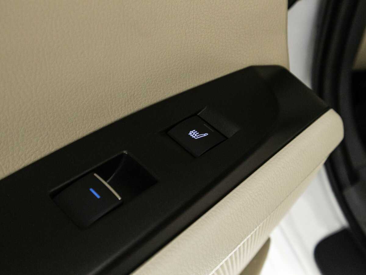 Toyota Camry с пробегом — 2021 год. Фото: #20