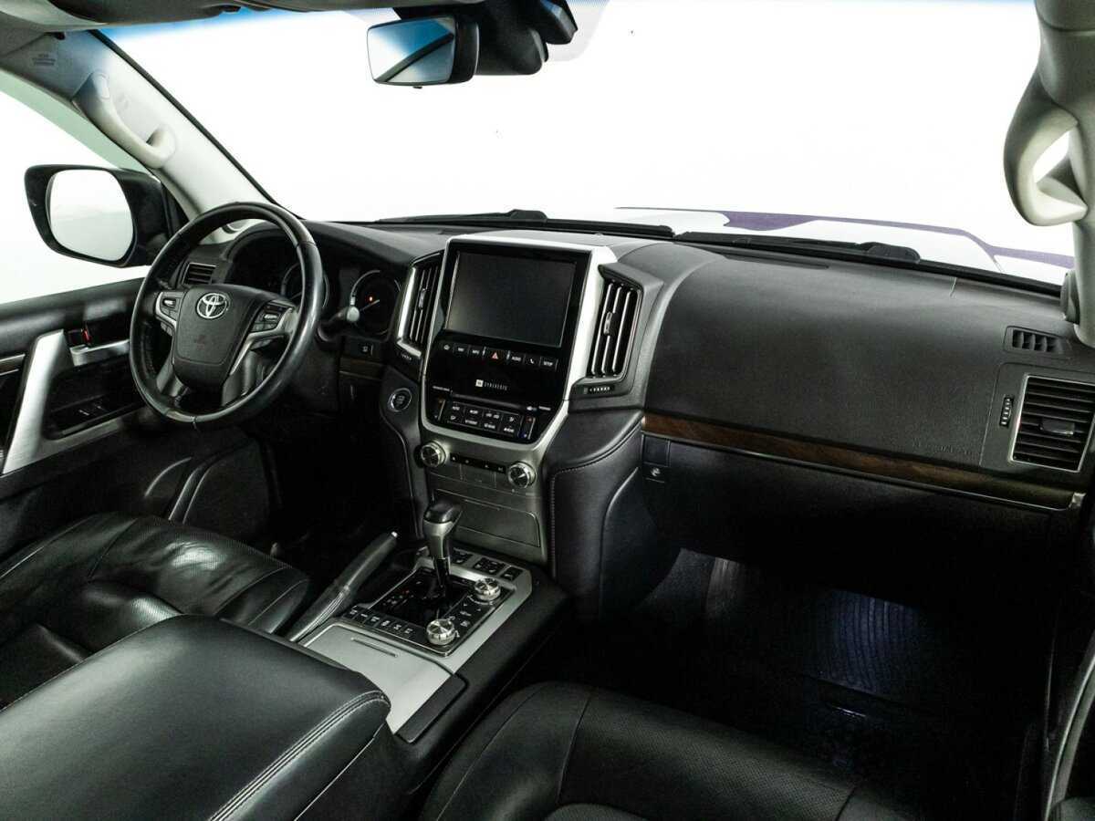 Toyota Land Cruiser с пробегом — 2016 год. Фото: #6