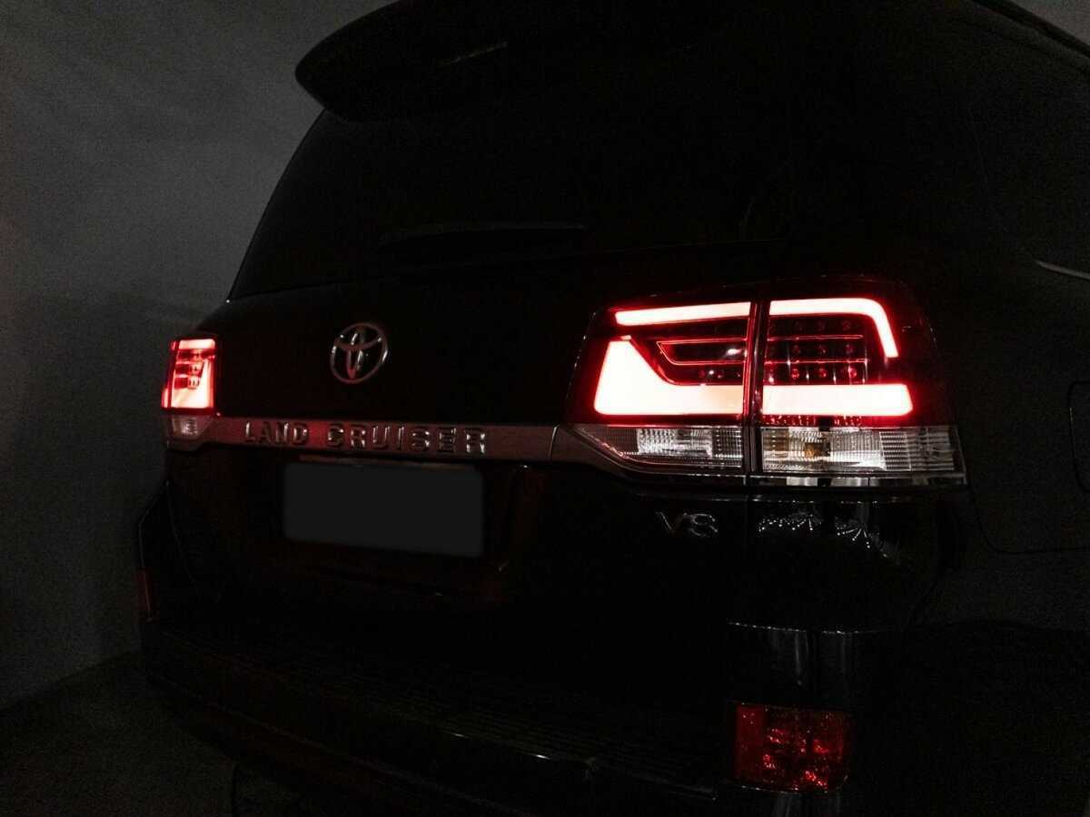 Toyota Land Cruiser с пробегом — 2016 год. Фото: #29