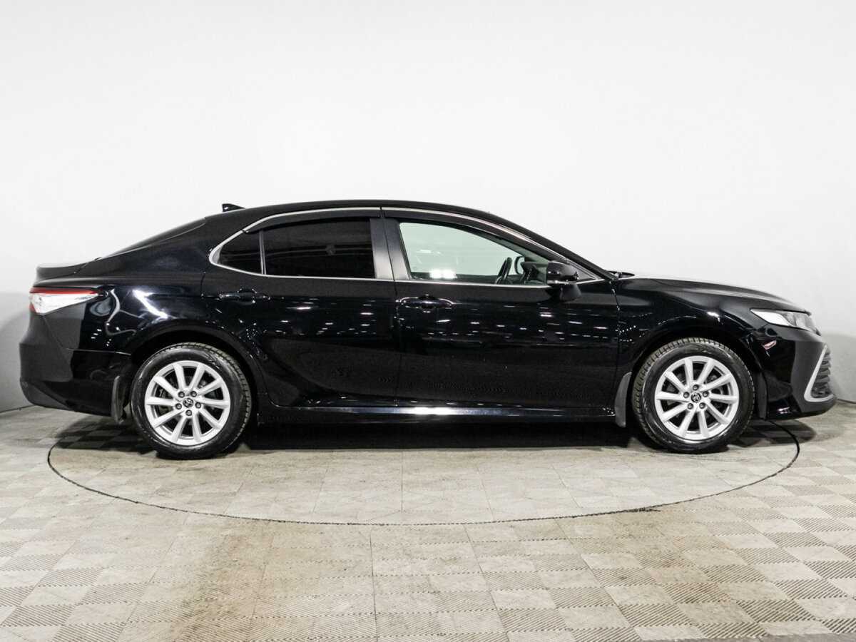 Toyota Camry с пробегом — 2022 год. Фото: #3