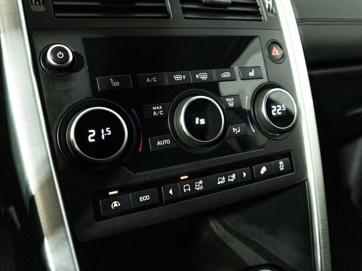 Land Rover Discovery Sport с пробегом — 2015 год. Фото: #14