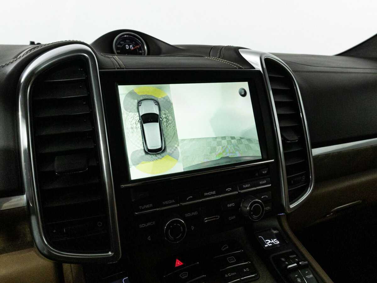 Porsche Cayenne с пробегом — 2015 год. Фото: #16