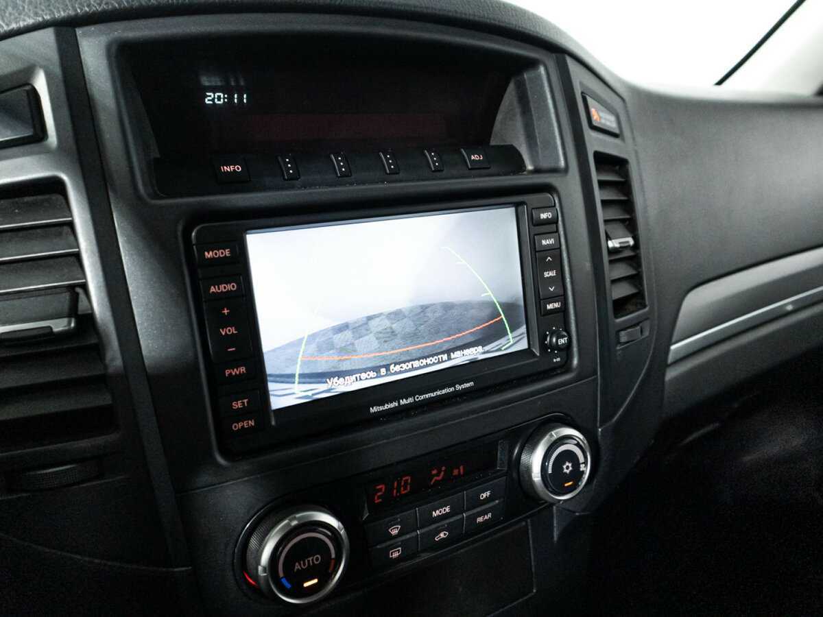 Mitsubishi Pajero с пробегом — 2012 год. Фото: #13