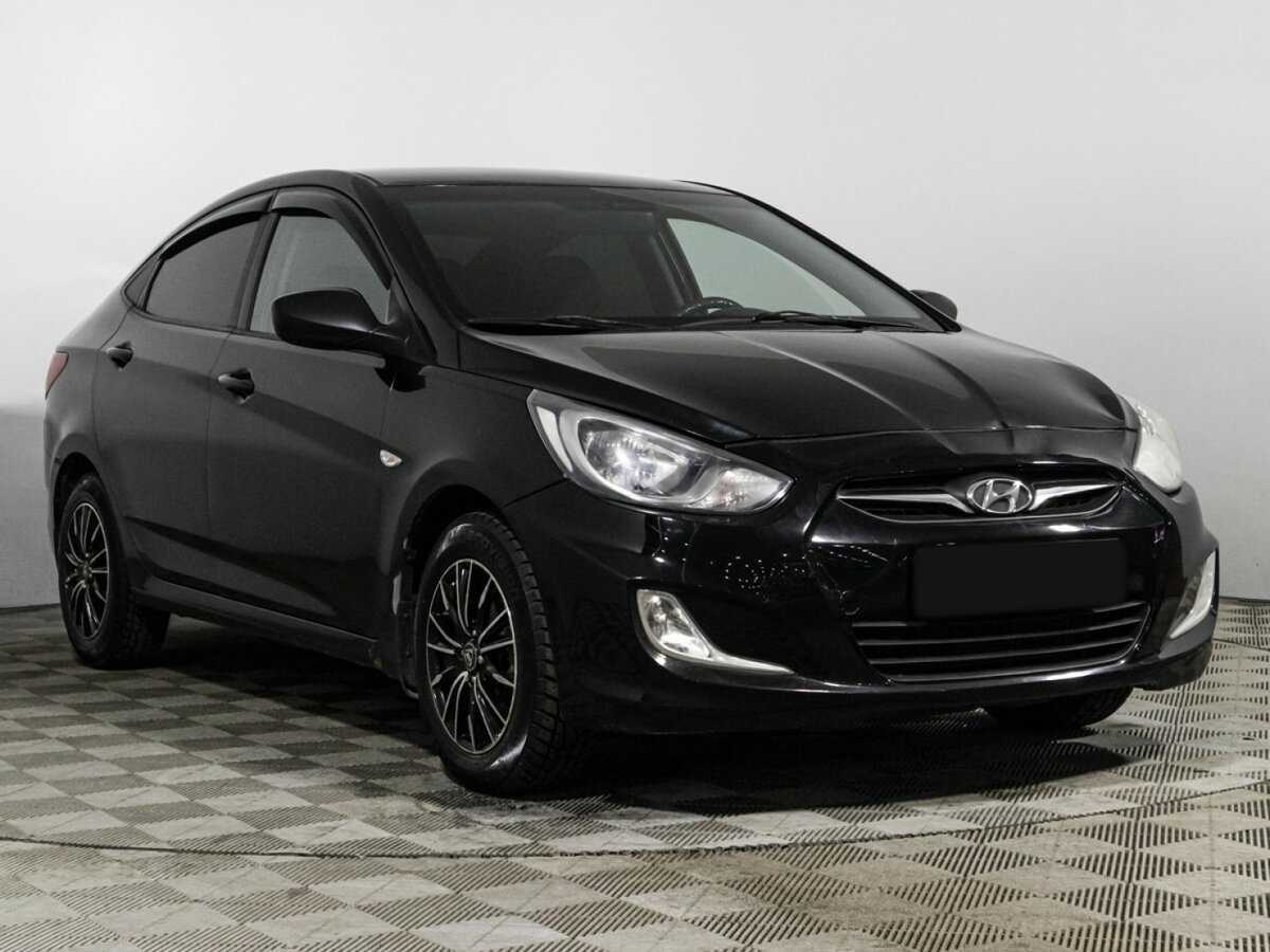 Hyundai Solaris с пробегом — 2011 год. Фото: #2