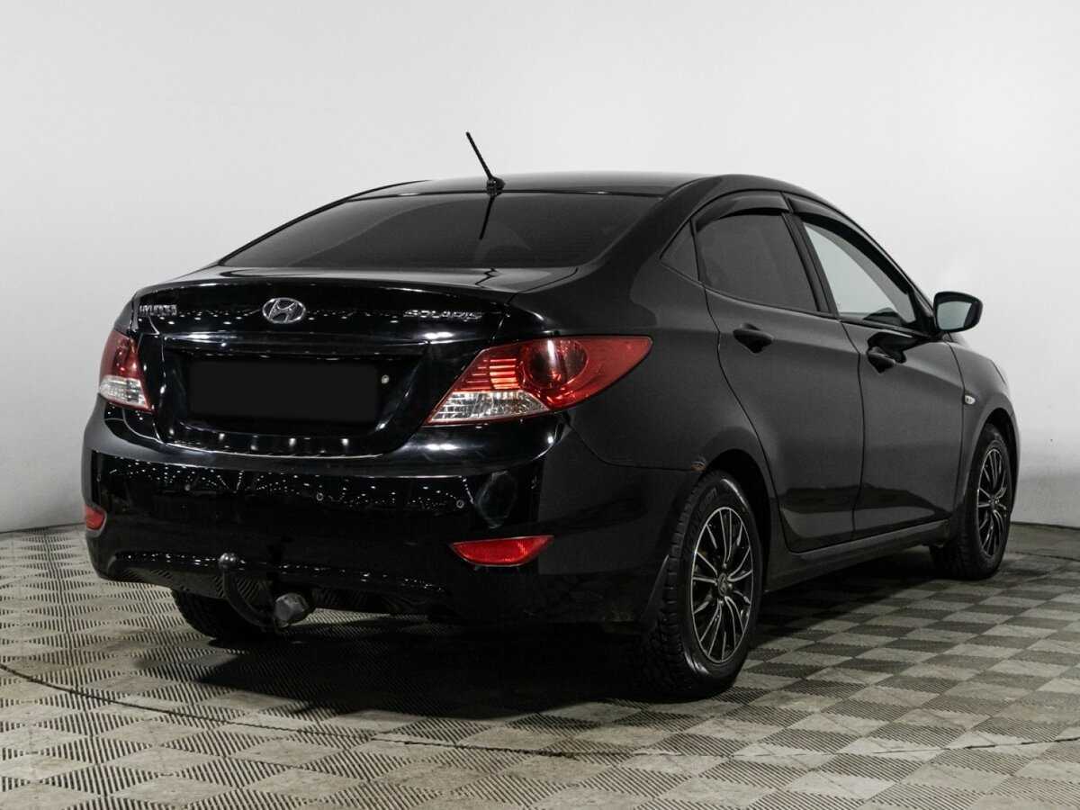 Hyundai Solaris с пробегом — 2011 год. Фото: #4