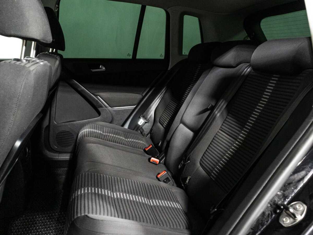 Volkswagen Tiguan с пробегом — 2010 год. Фото: #9