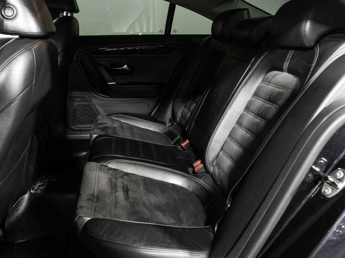 Volkswagen Passat CC с пробегом — 2011 год. Фото: #9