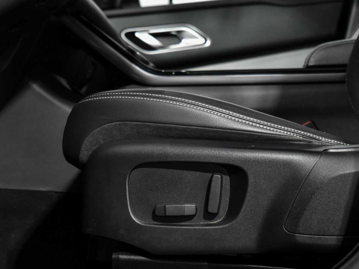 Land Rover Range Rover Velar с пробегом — 2019 год. Фото: #8