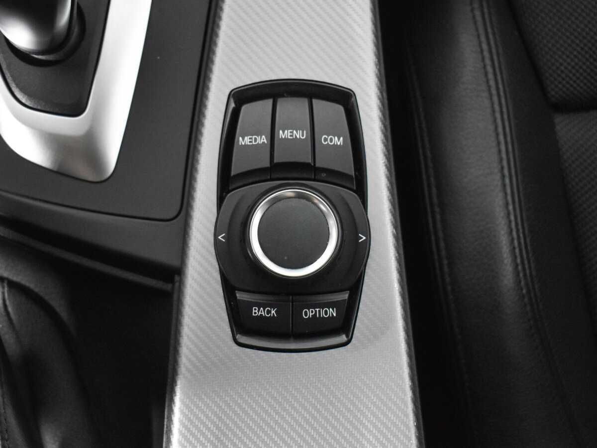 BMW 3 серии с пробегом — 2017 год. Фото: #11