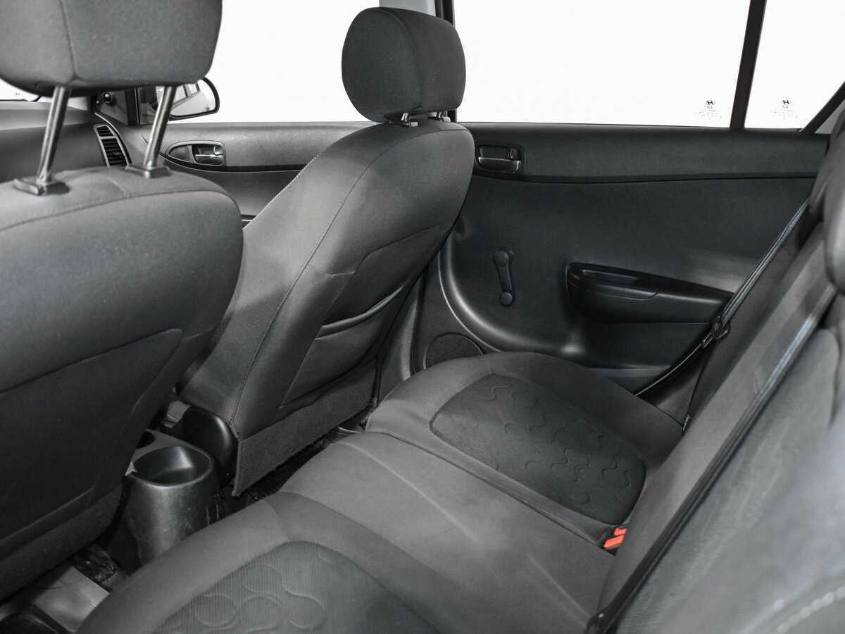 Hyundai i20 с пробегом — 2009 год. Фото: #10