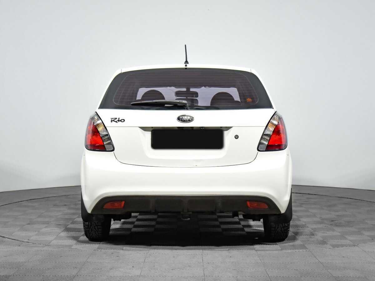 Kia Rio с пробегом — 2010 год. Фото: #5