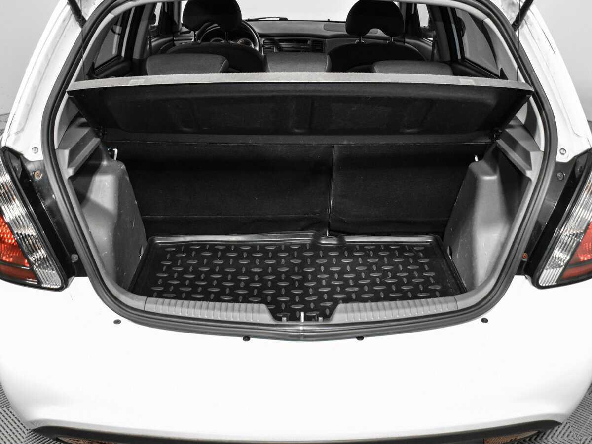 Kia Rio с пробегом — 2010 год. Фото: #18