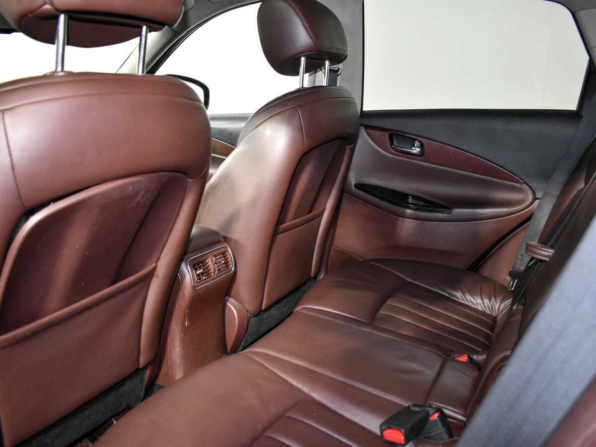 Infiniti EX с пробегом — 2008 год. Фото: #8