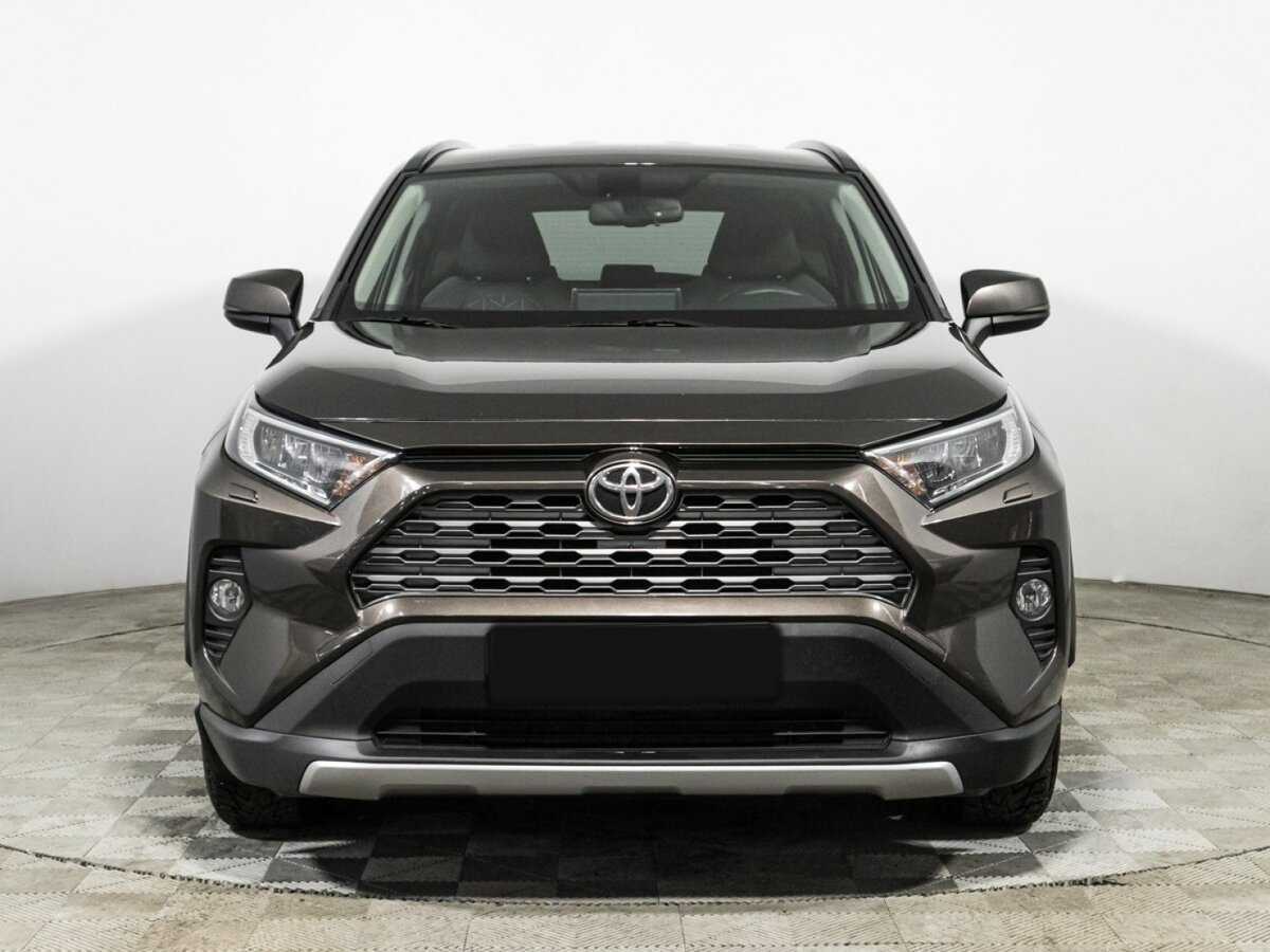 Toyota RAV4 с пробегом — 2021 год. Фото: #1