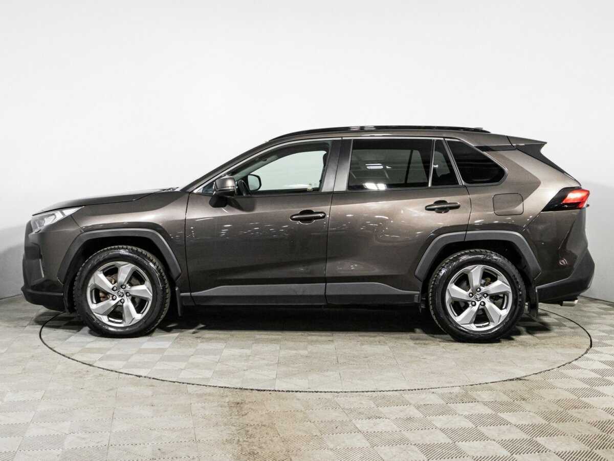 Toyota RAV4 с пробегом — 2021 год. Фото: #7