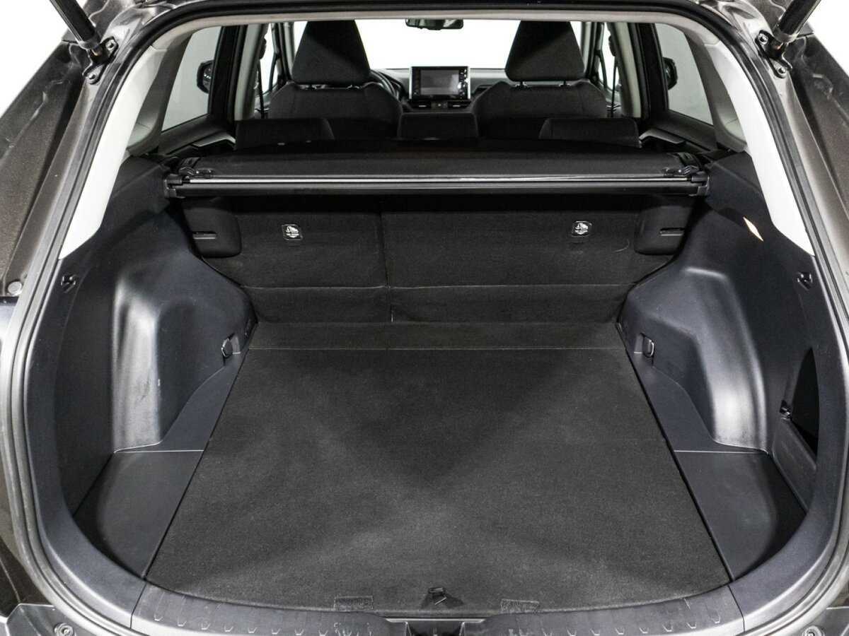 Toyota RAV4 с пробегом — 2021 год. Фото: #14