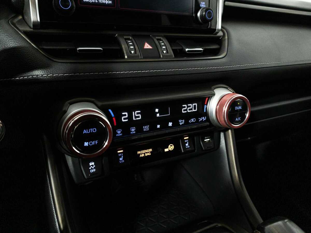 Toyota RAV4 с пробегом — 2021 год. Фото: #17