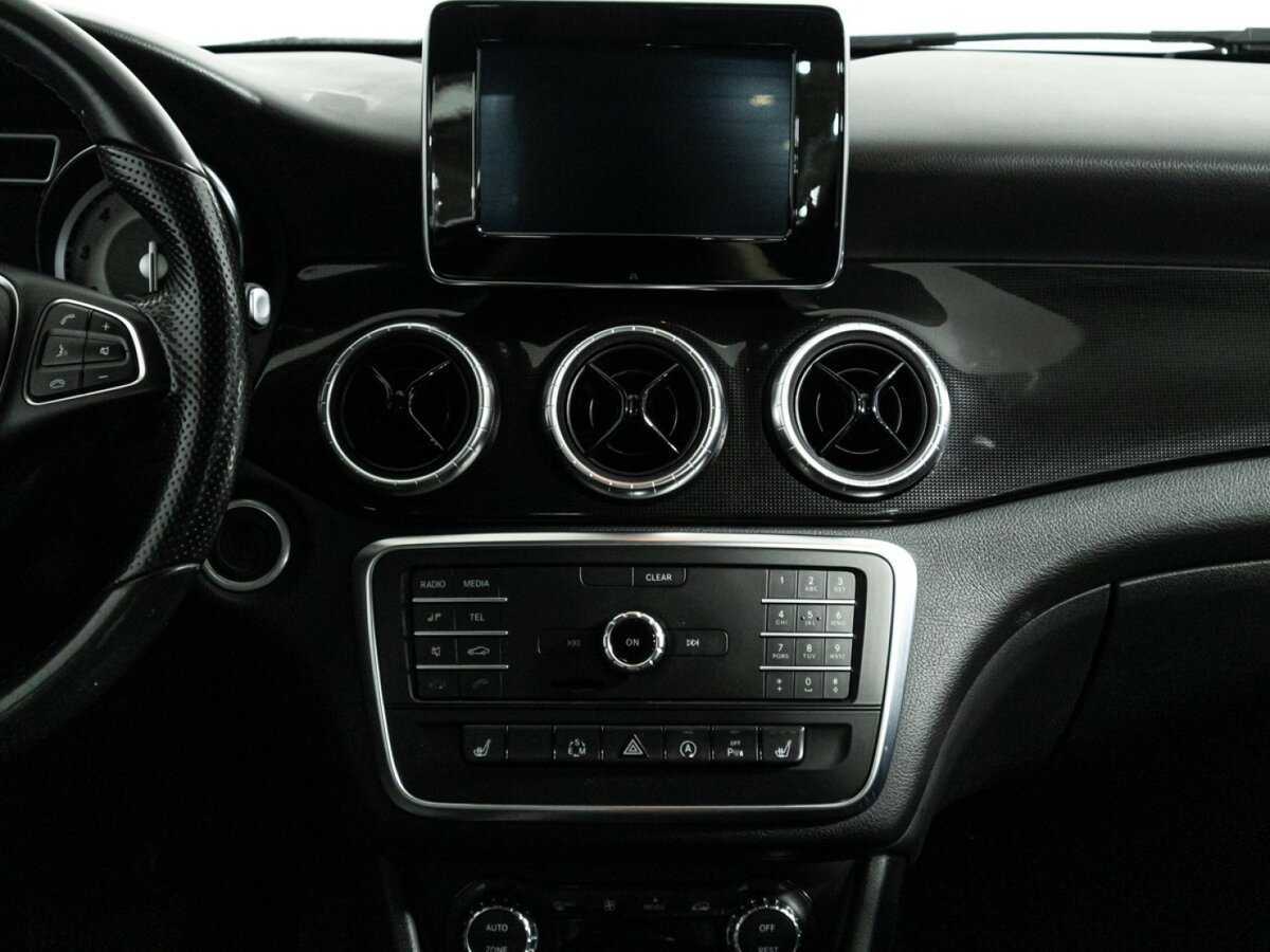 Mercedes-Benz CLA с пробегом — 2015 год. Фото: #13