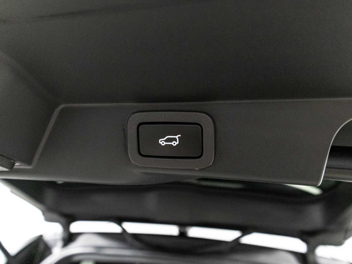 Land Rover Range Rover Sport с пробегом — 2018 год. Фото: #14