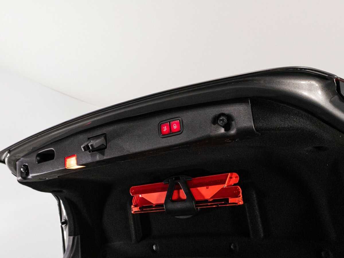 Mercedes-Benz E-Класс AMG с пробегом — 2014 год. Фото: #15