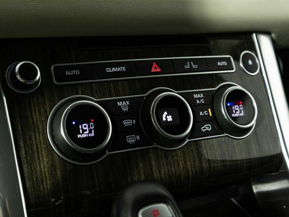 Land Rover Range Rover Sport с пробегом — 2016 год. Фото: #14