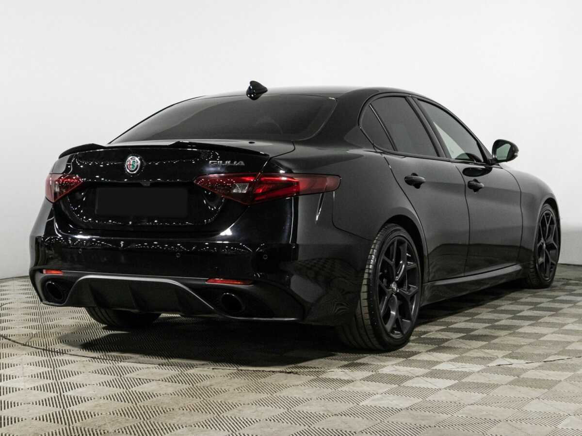 Alfa Romeo Giulia с пробегом — 2019 год. Фото: #4
