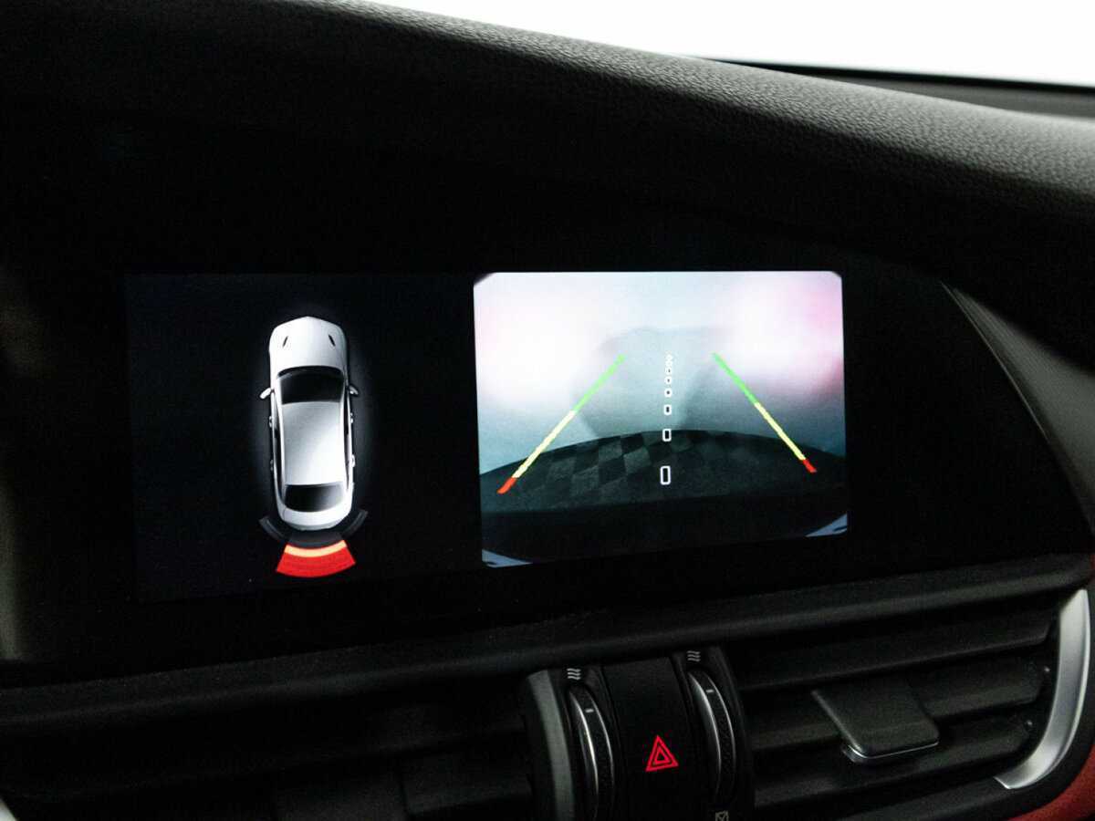 Alfa Romeo Giulia с пробегом — 2019 год. Фото: #15