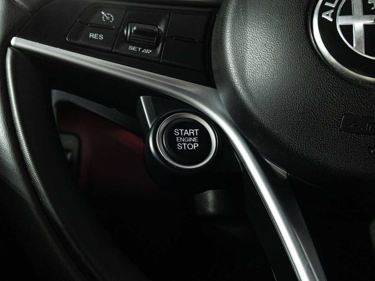 Alfa Romeo Giulia с пробегом — 2019 год. Фото: #18