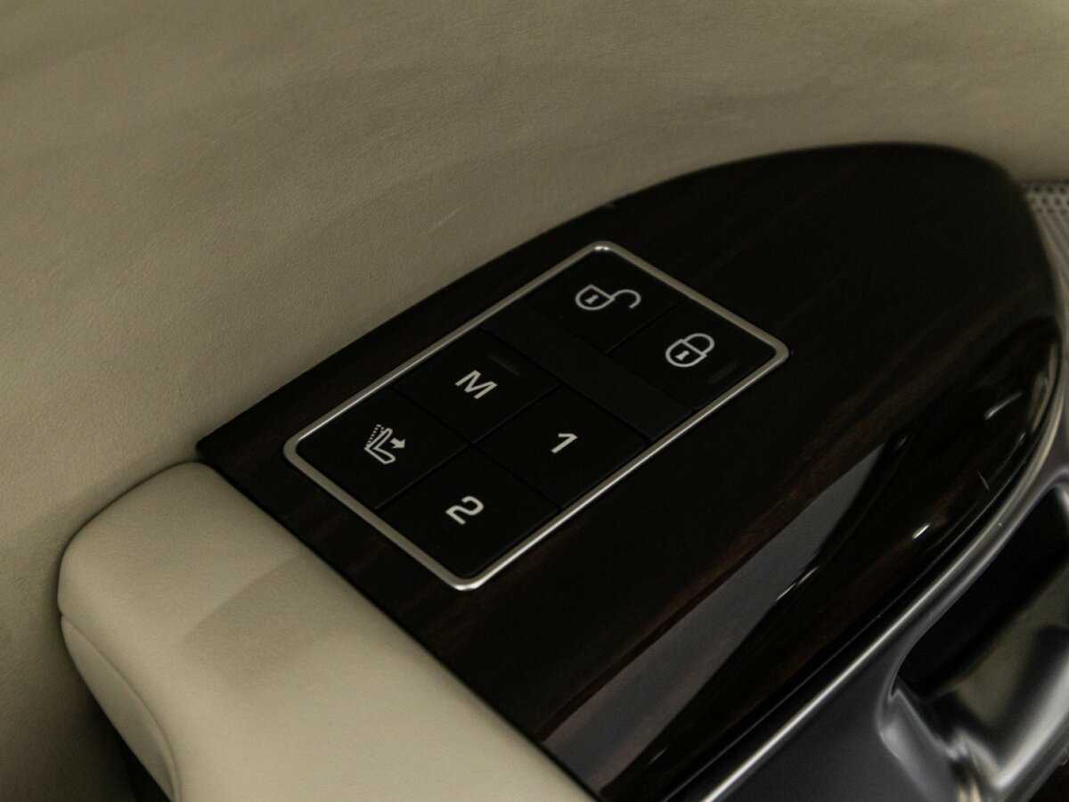 Land Rover Range Rover с пробегом — 2015 год. Фото: #8