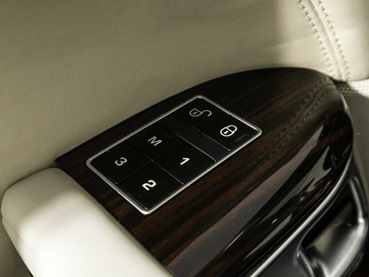 Land Rover Range Rover с пробегом — 2015 год. Фото: #14