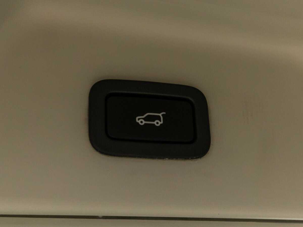 Land Rover Range Rover с пробегом — 2015 год. Фото: #27