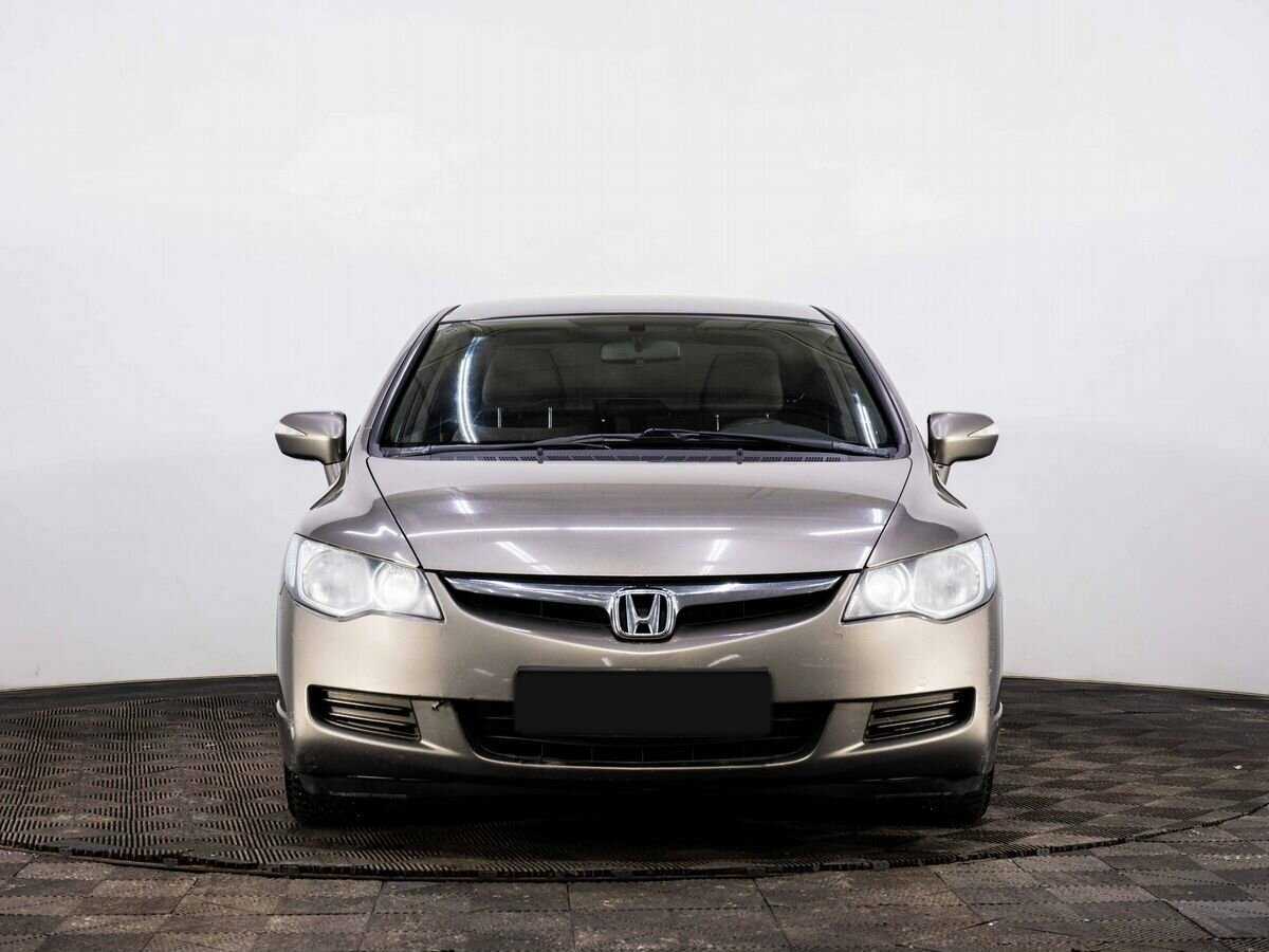 Honda Civic с пробегом — 2008 год. Фото: #1